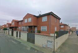 33 unifamiliares enYuncos